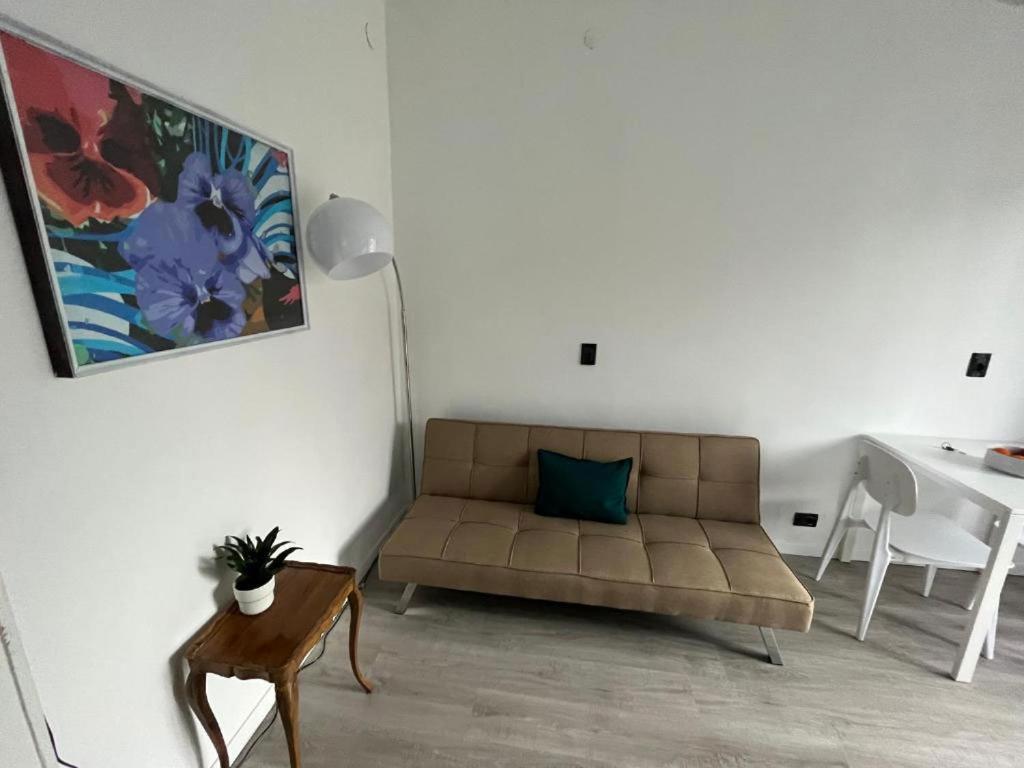 Apartamento Olimpia Fidias Bilocale Isola Milán Exterior foto